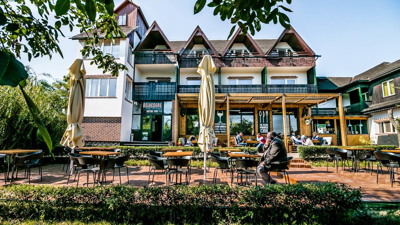 Pensiunea Belvedere Hotel Târgu Neamț Buitenkant foto